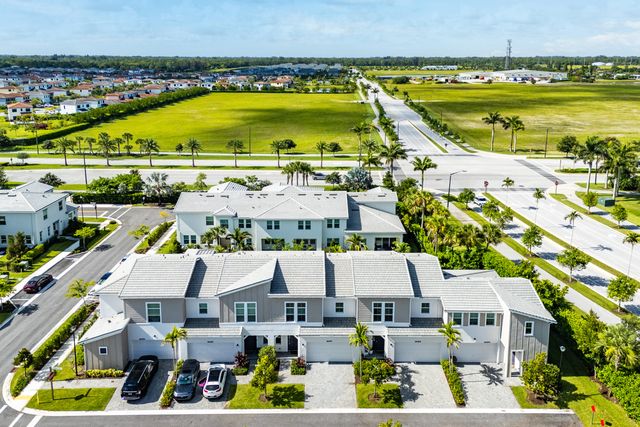 16474 Helix Court, The Acreage, FL 33470
