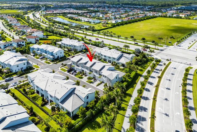 16474 Helix Court, The Acreage, FL 33470