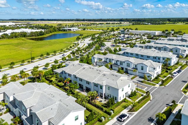 16474 Helix Court, The Acreage, FL 33470
