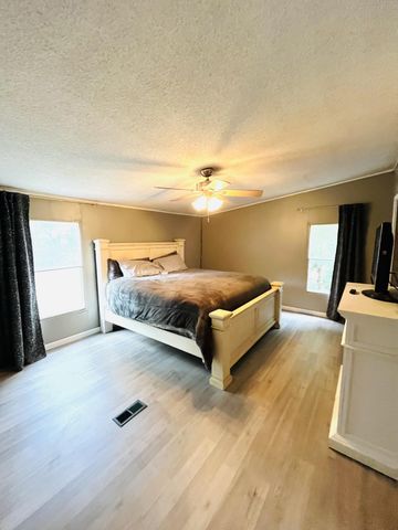 734 Henry Street, Walterboro, SC 29488