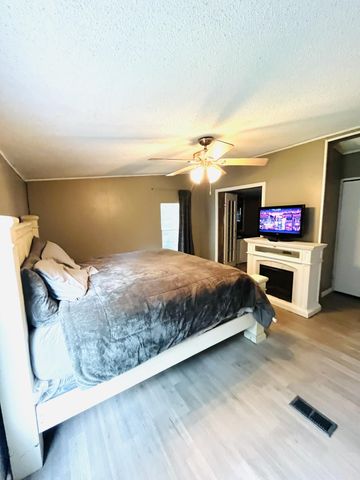 734 Henry Street, Walterboro, SC 29488