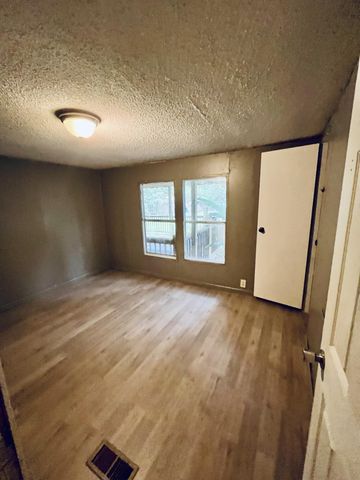 734 Henry Street, Walterboro, SC 29488