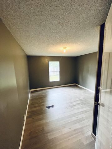 734 Henry Street, Walterboro, SC 29488