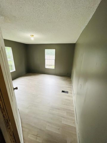 734 Henry Street, Walterboro, SC 29488