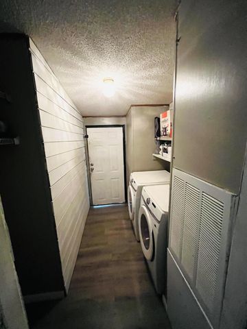 734 Henry Street, Walterboro, SC 29488