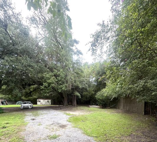 734 Henry Street, Walterboro, SC 29488