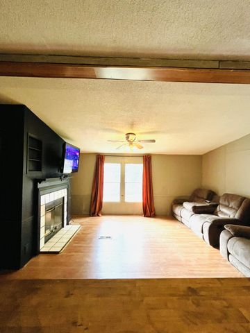 734 Henry Street, Walterboro, SC 29488
