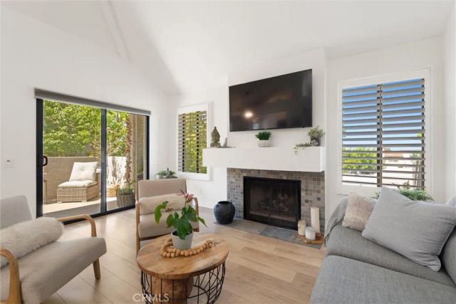 4782 Tiara 203, Huntington Beach, CA 92649