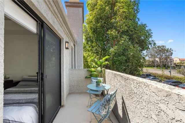 4782 Tiara 203, Huntington Beach, CA 92649