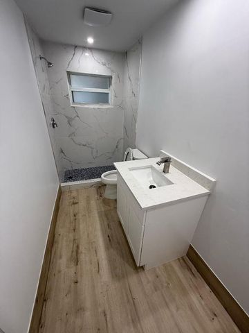 1480 E Sample Road 103, Pompano Beach, FL 33064