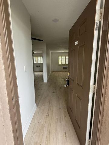 1480 E Sample Road 103, Pompano Beach, FL 33064