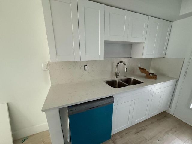 1480 E Sample Road 103, Pompano Beach, FL 33064