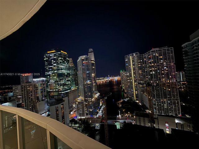 31 SE 5th St 3916, Miami, FL 33131