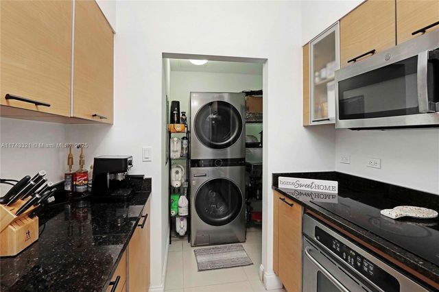 31 SE 5th St 3916, Miami, FL 33131