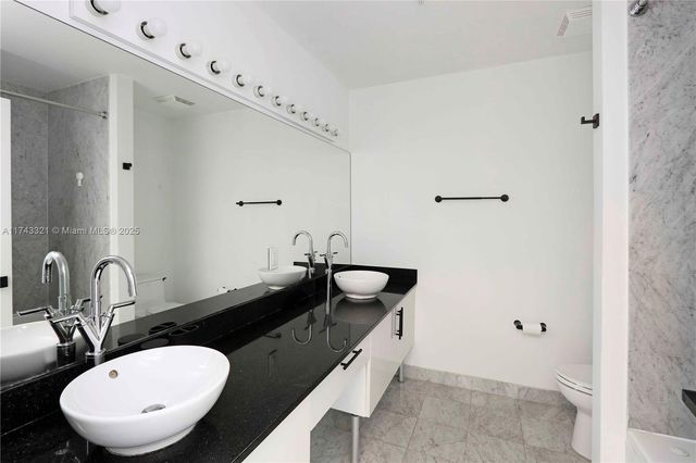 31 SE 5th St 3916, Miami, FL 33131