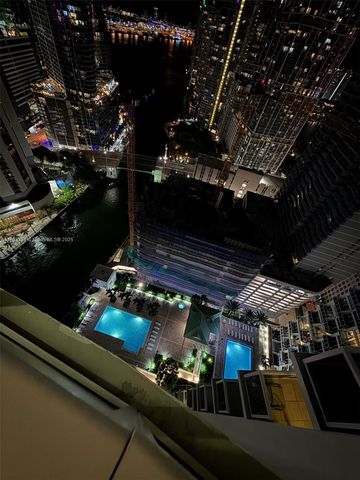 31 SE 5th St 3916, Miami, FL 33131