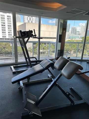 31 SE 5th St 3916, Miami, FL 33131