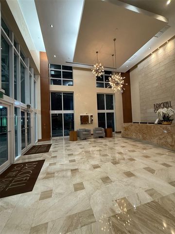 31 SE 5th St 3916, Miami, FL 33131