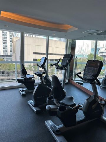 31 SE 5th St 3916, Miami, FL 33131