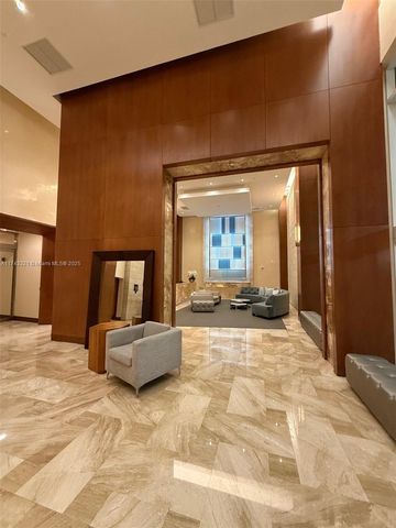 31 SE 5th St 3916, Miami, FL 33131