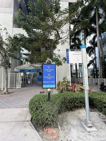 31 SE 5th St 3916, Miami, FL 33131