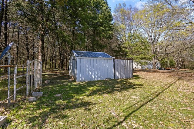 528 County Road 1120, Ravenna, TX 75476