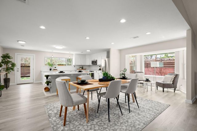 3305 Santa Monica DR, Austin, TX 78741