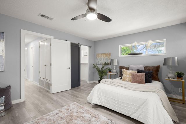 3305 Santa Monica DR, Austin, TX 78741