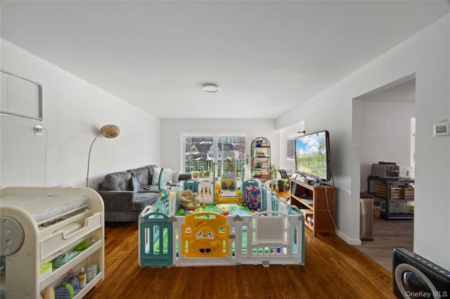 1955 Burke Avenue, Bronx, NY 10469