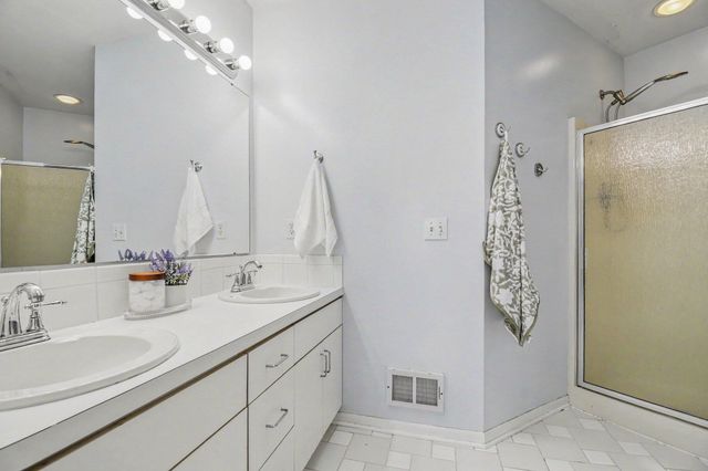 2444 Sunny Creek Street Se, City Of Kentwood, MI 49508