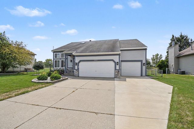 2444 Sunny Creek Street Se, City Of Kentwood, MI 49508