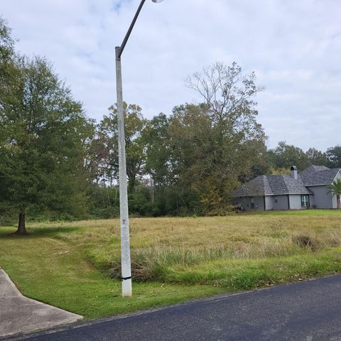 16835 E Coliseum Ave, Baton Rouge, LA 70816