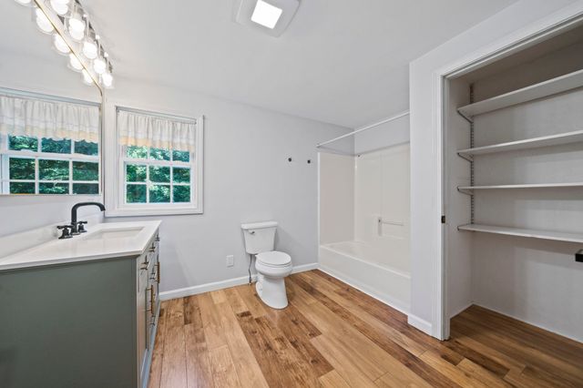 379 West Washington Street, Hanson, MA 02341