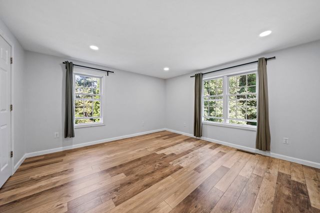 379 West Washington Street, Hanson, MA 02341