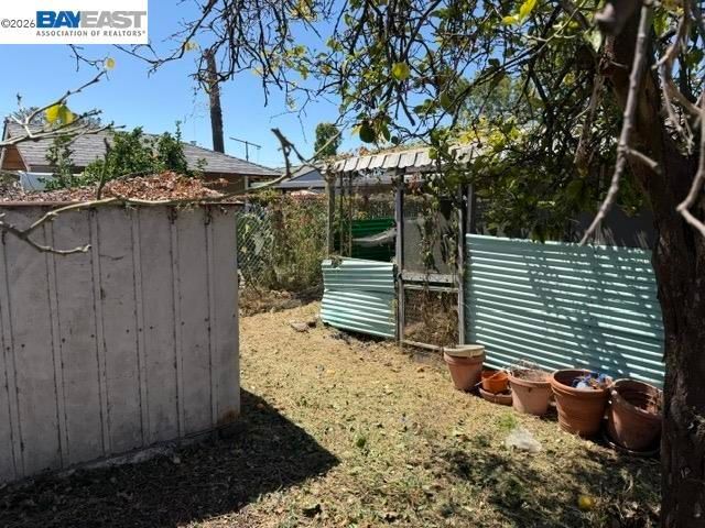 1824 99Th Ave, Oakland, CA 94603