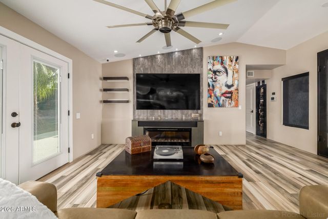 6515 W VILLA THERESA Drive, Glendale, AZ 85308