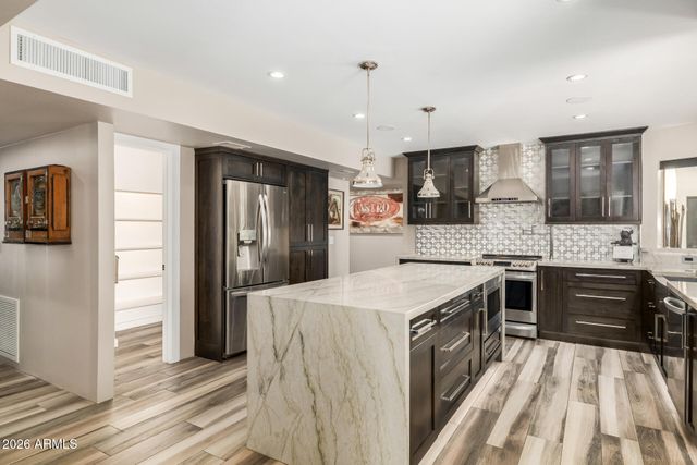 6515 W VILLA THERESA Drive, Glendale, AZ 85308