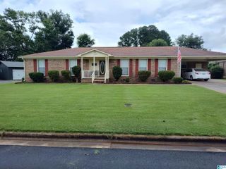 2327 VALLEY LANE, Sylacauga, AL 35150