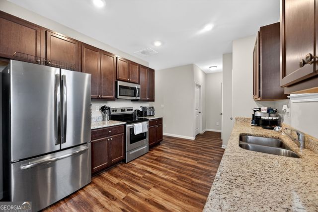 11061 Shadow Court, Hampton, GA 30228