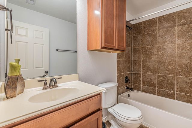 9114 Basin Ridge Lane, Richmond, TX 77407