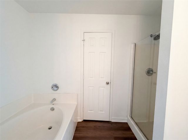 1200 Boxwood Drive, Crowley, TX 76036