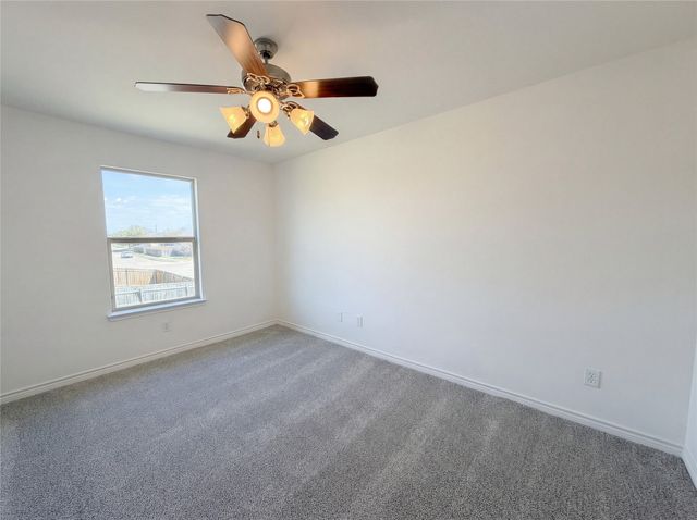 1200 Boxwood Drive, Crowley, TX 76036