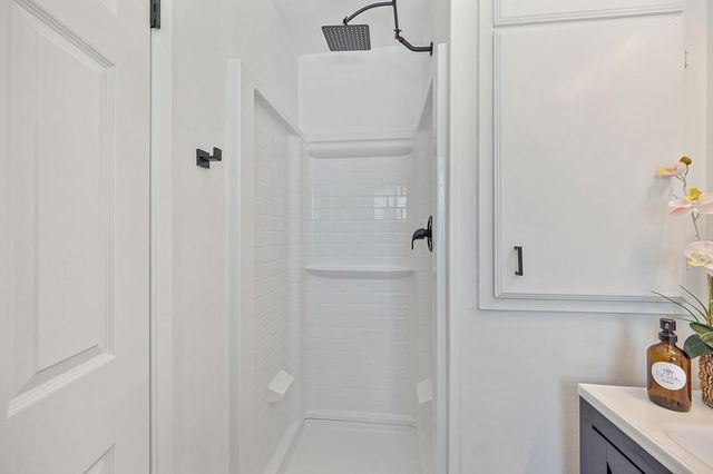 5822 Hemlock St, Sacramento, CA 95841