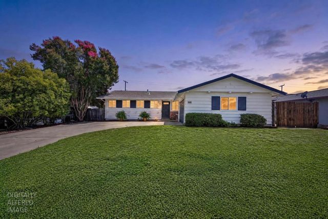 5822 Hemlock St, Sacramento, CA 95841