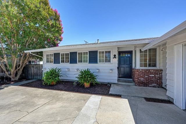 5822 Hemlock St, Sacramento, CA 95841