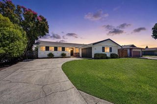 5822 Hemlock St, Sacramento, CA 95841