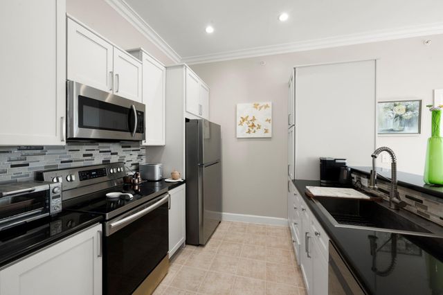 1900 Genesee Street 302, Houston, TX 77006