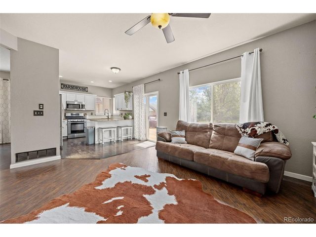 3760 Barnard Ln, Johnstown, CO 80534