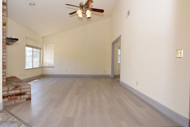 2413 Tamarack Ct, Rocklin, CA 95677