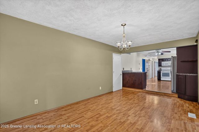 1977 Hamilton Street, Holt, MI 48842